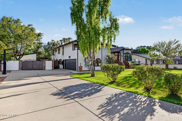 1131 W LAWRENCE Lane, Phoenix, AZ 85021