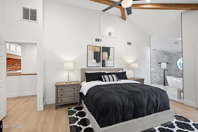 1131 W LAWRENCE Lane, Phoenix, AZ 85021