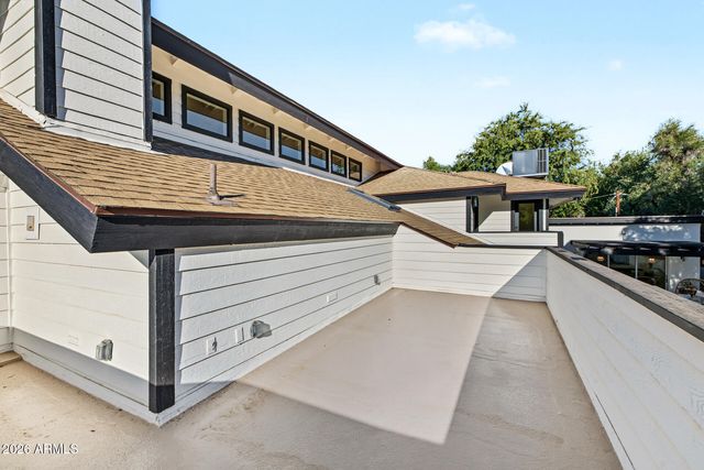 1131 W LAWRENCE Lane, Phoenix, AZ 85021