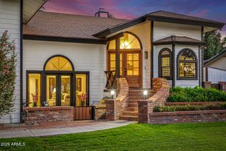 1131 W LAWRENCE Lane, Phoenix, AZ 85021