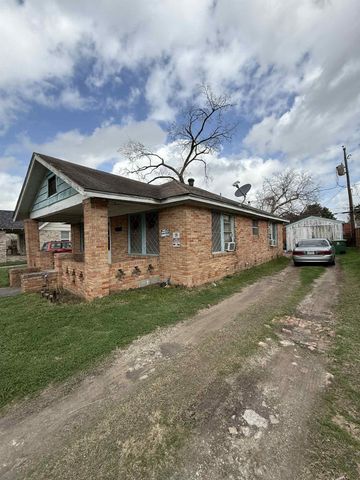 7351 Walker Street, Houston, TX 77011