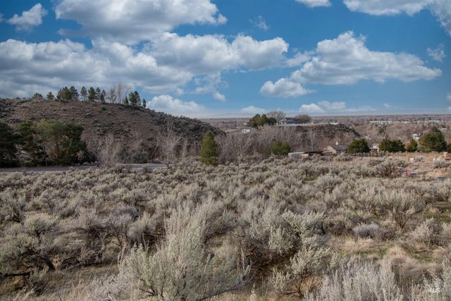 7451 N Pierce Park Ln, Boise, ID 83714
