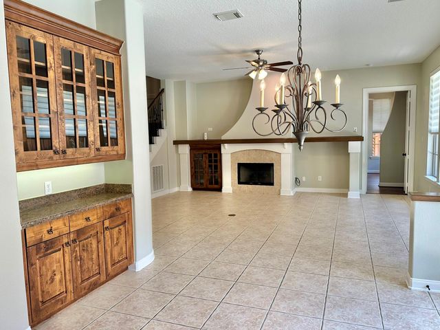 107 E Mirror Ridge Circle, The Woodlands, TX 77382