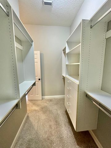 107 E Mirror Ridge Circle, The Woodlands, TX 77382