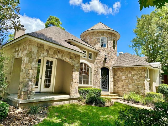 107 E Mirror Ridge Circle, The Woodlands, TX 77382