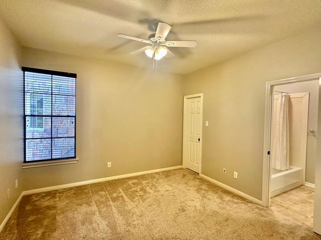107 E Mirror Ridge Circle, The Woodlands, TX 77382
