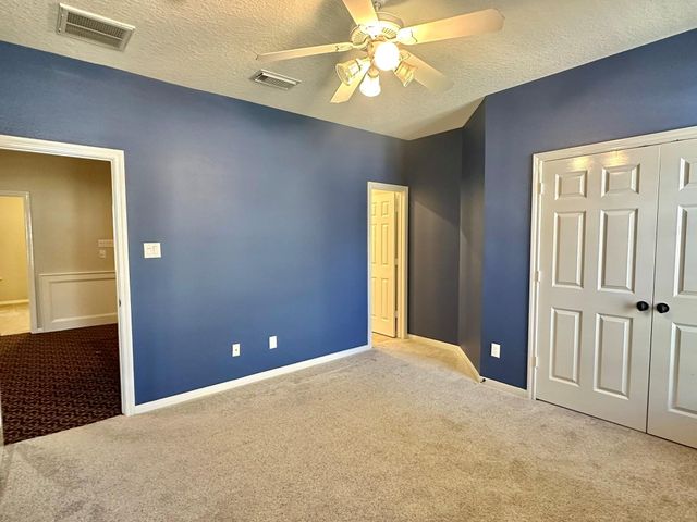 107 E Mirror Ridge Circle, The Woodlands, TX 77382