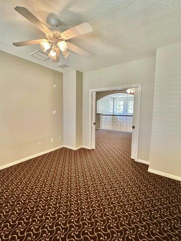 107 E Mirror Ridge Circle, The Woodlands, TX 77382
