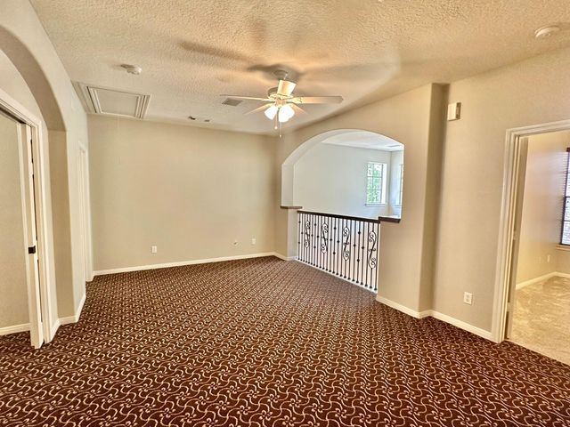 107 E Mirror Ridge Circle, The Woodlands, TX 77382