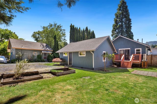 38376 SE Cedar Street, Snoqualmie, WA 98065