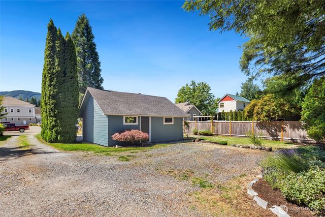 38376 SE Cedar Street, Snoqualmie, WA 98065