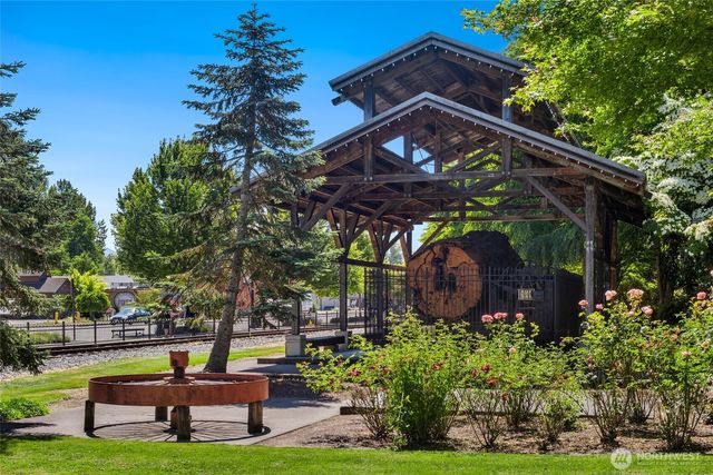 38376 SE Cedar Street, Snoqualmie, WA 98065