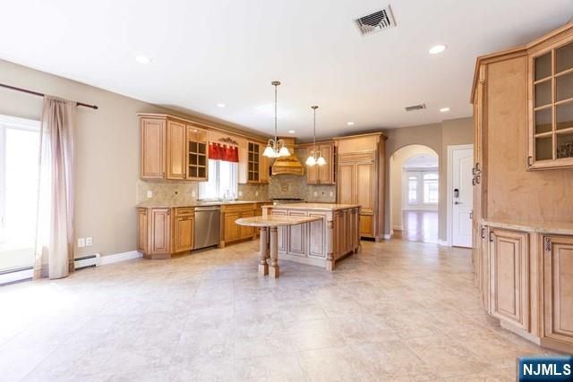 153 Old Palisade Road, Fort Lee, NJ 07024