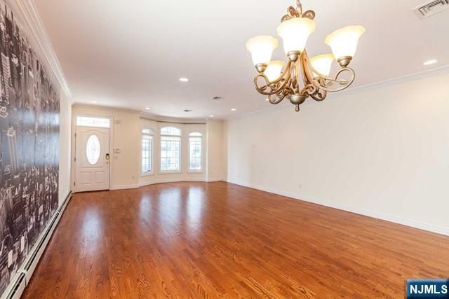 153 Old Palisade Road, Fort Lee, NJ 07024