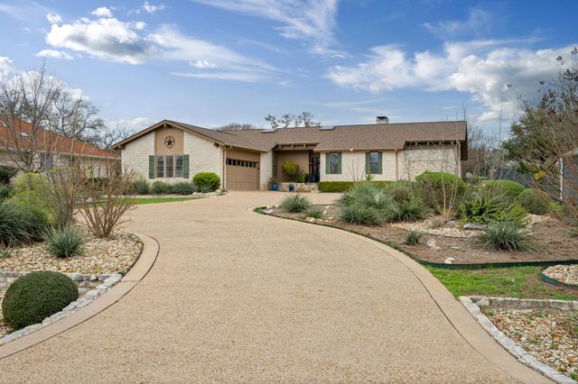 907 Vanguard ST, Lakeway, TX 78734