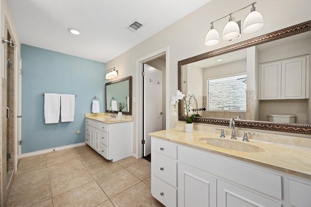 907 Vanguard ST, Lakeway, TX 78734