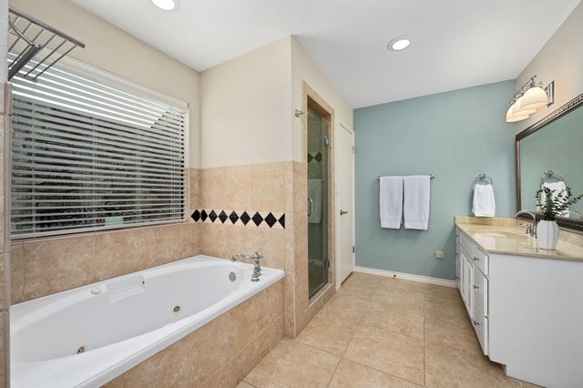 907 Vanguard ST, Lakeway, TX 78734