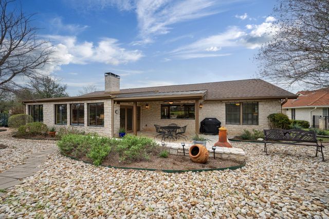 907 Vanguard ST, Lakeway, TX 78734