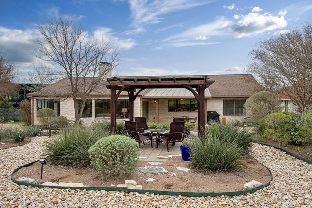 907 Vanguard ST, Lakeway, TX 78734