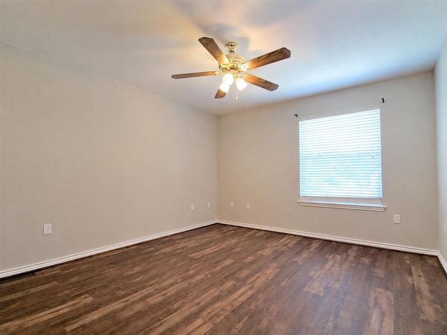 24015 Strong Pine Drive Drive B, Houston, TX 77336