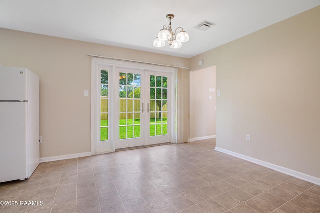 100 Maple Drive, Lafayette, LA 70506
