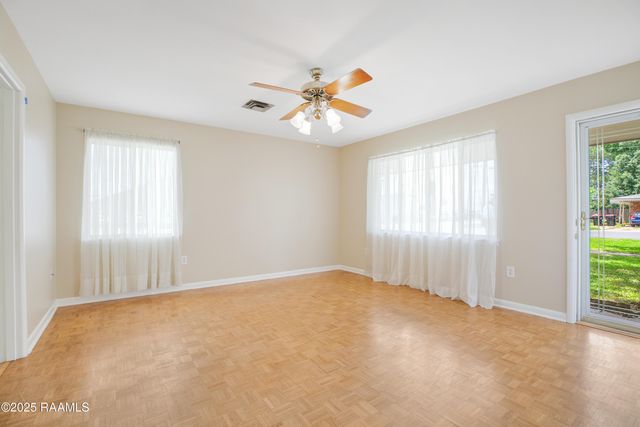100 Maple Drive, Lafayette, LA 70506