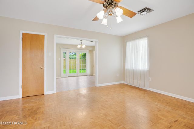 100 Maple Drive, Lafayette, LA 70506