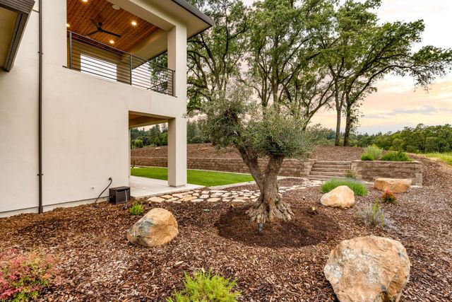 23664 Landon Evan Ln, Auburn, CA 95602