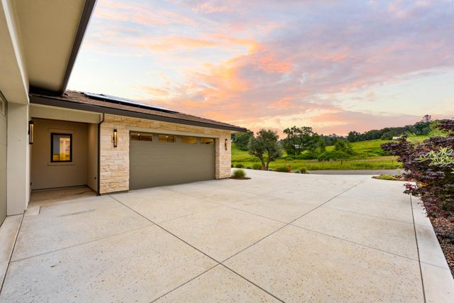 23664 Landon Evan Ln, Auburn, CA 95602