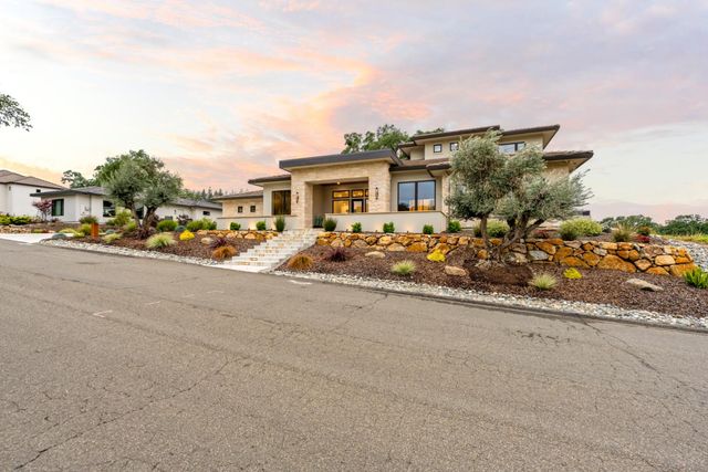 23664 Landon Evan Ln, Auburn, CA 95602