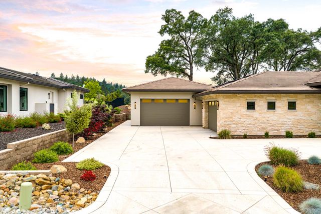 23664 Landon Evan Ln, Auburn, CA 95602