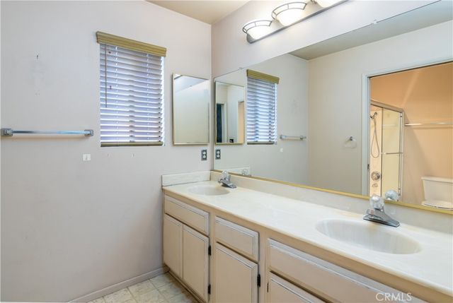 13203 Vanowen Street 8, North Hollywood, CA 91605