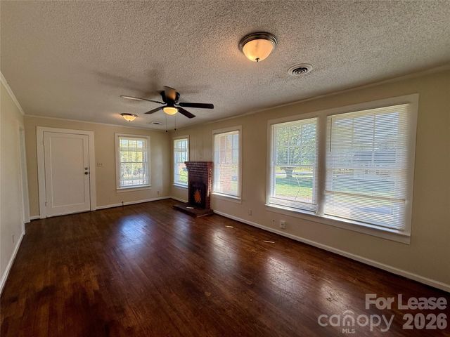 507 Turnersburg Highway, Statesville, NC 28625