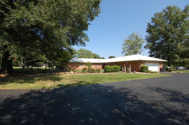 150 Maple Court, Paducah, KY 42003