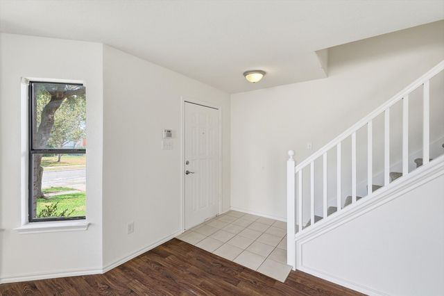 7604 Amsterdam Lane, Arlington, TX 76002