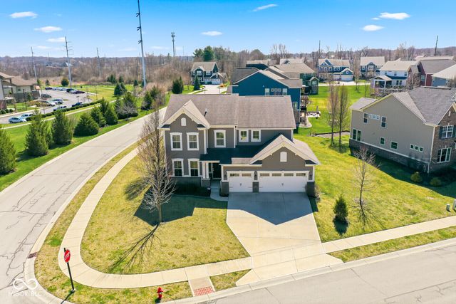 14933 W Black Wolf Run Drive, Carmel, IN 46033