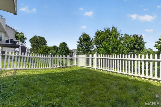 428 Quiet Field Drive, St Peters, MO 63376