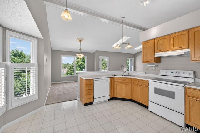 428 Quiet Field Drive, St Peters, MO 63376