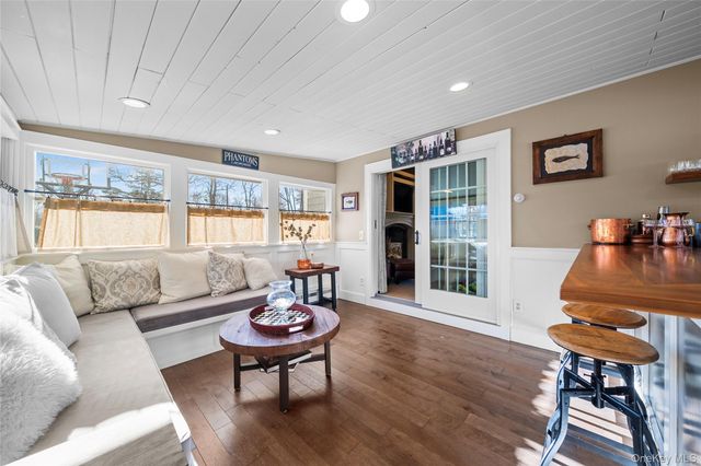 85 Fairview Avenue, Bayport, NY 11705