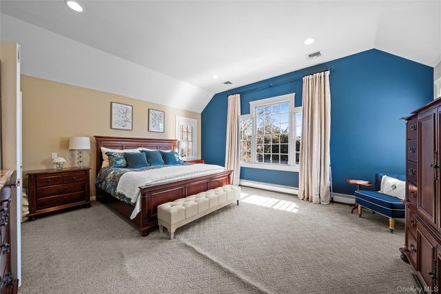 85 Fairview Avenue, Bayport, NY 11705