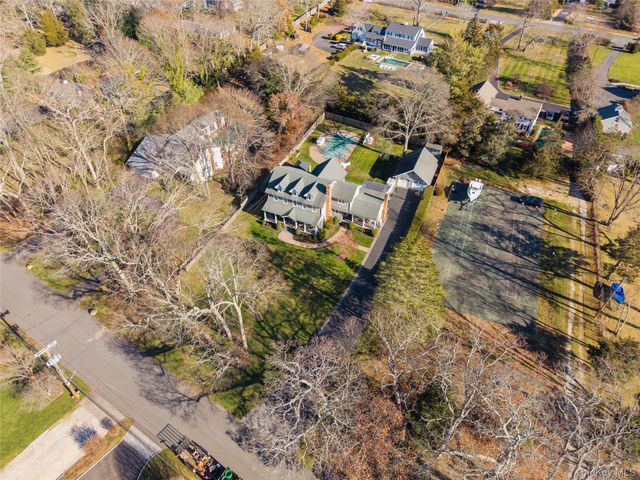 85 Fairview Avenue, Bayport, NY 11705