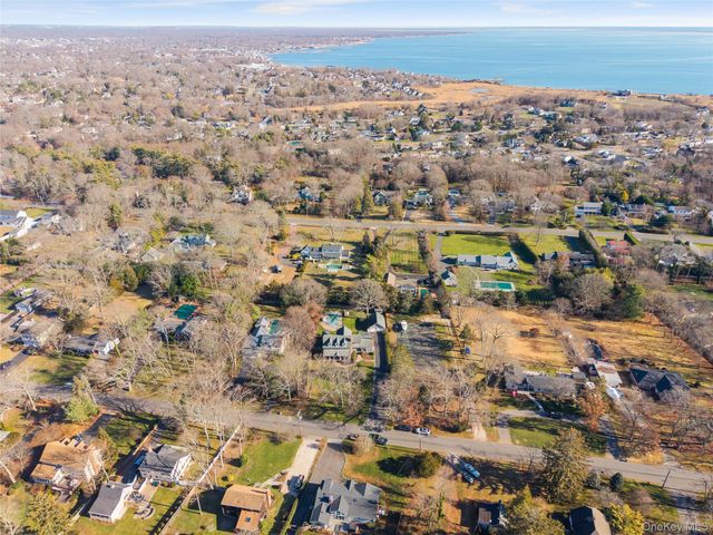 85 Fairview Avenue, Bayport, NY 11705