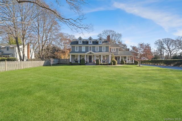 85 Fairview Avenue, Bayport, NY 11705