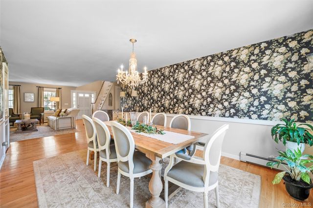 85 Fairview Avenue, Bayport, NY 11705