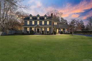 85 Fairview Avenue, Bayport, NY 11705