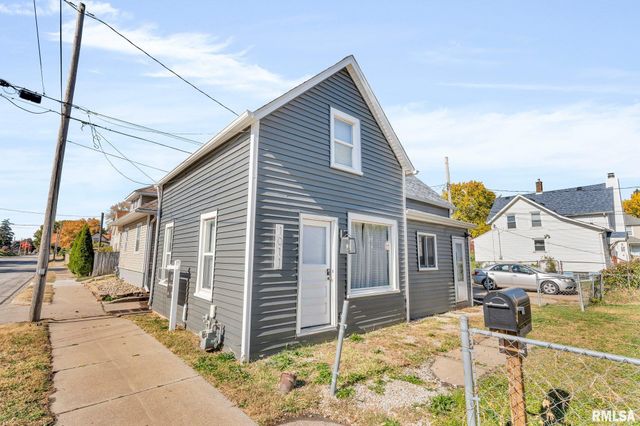 1011 19TH Avenue, Moline, IL 61265