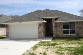 1021 Hooks Avenue, Lacy Lakeview, TX 76705