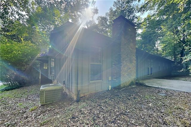 1250 Ridgefield Drive, Roswell, GA 30075