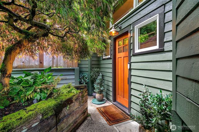 4927 50th Avenue S, Seattle, WA 98118
