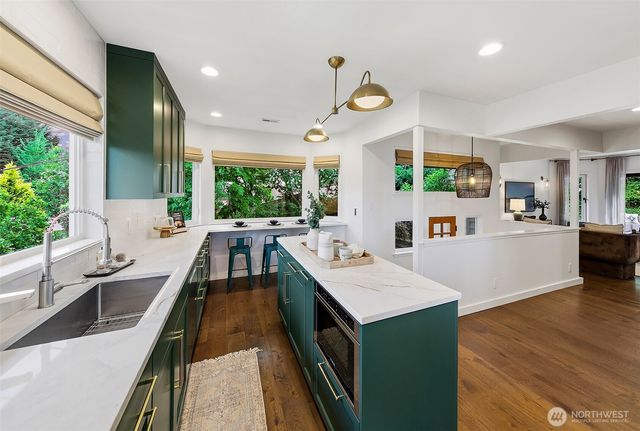 4927 50th Avenue S, Seattle, WA 98118